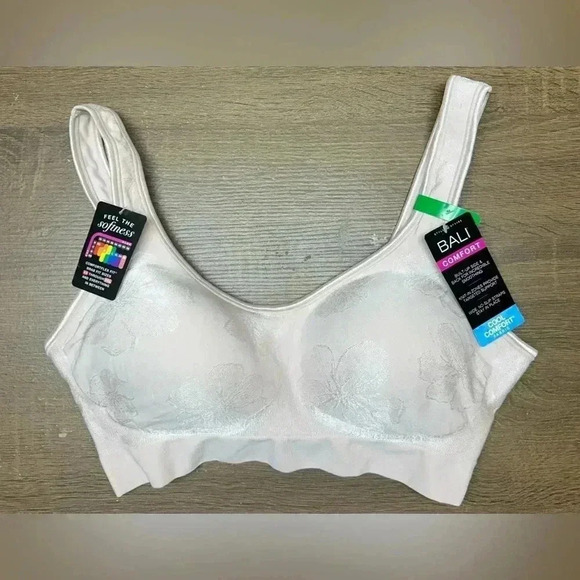 Bali Comfort Revolution No Wire Smoothing Bra Size Large NWT - Picture 2 of 7